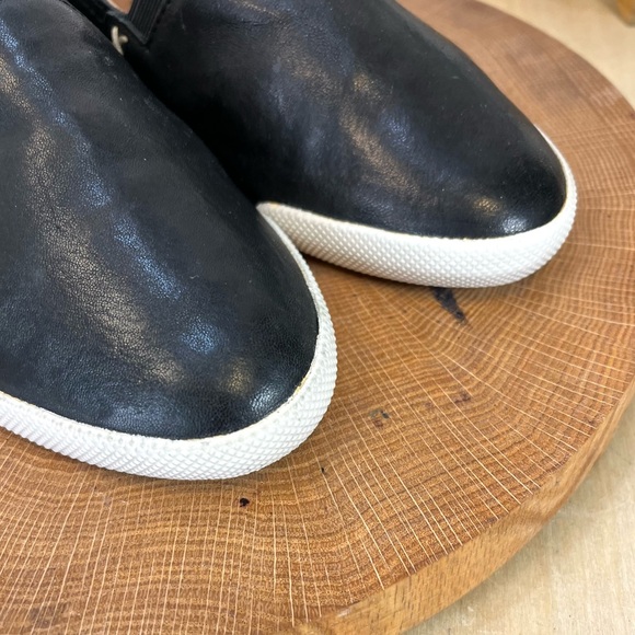 Frye | Melanie Black leather Slip-On Flats Size 7 - Picture 8 of 15